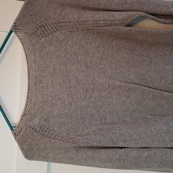 Grey knitted long sleeve sweater - Picture 5 of 5
